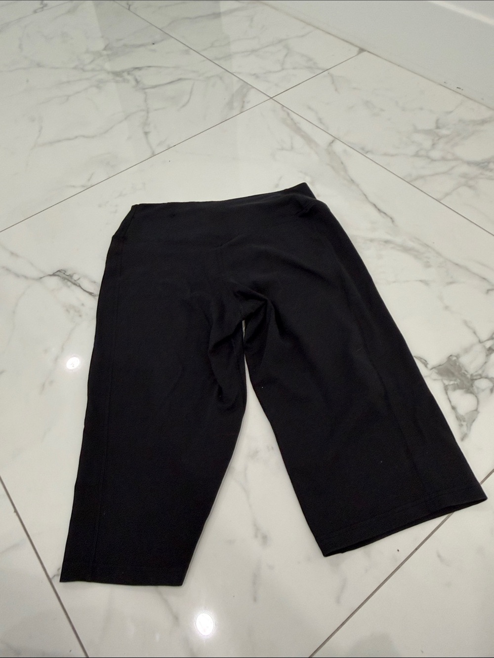 Nike size small Black Cropped Performance Leggings with White Swoosh @@@ - Picture 4 of 4